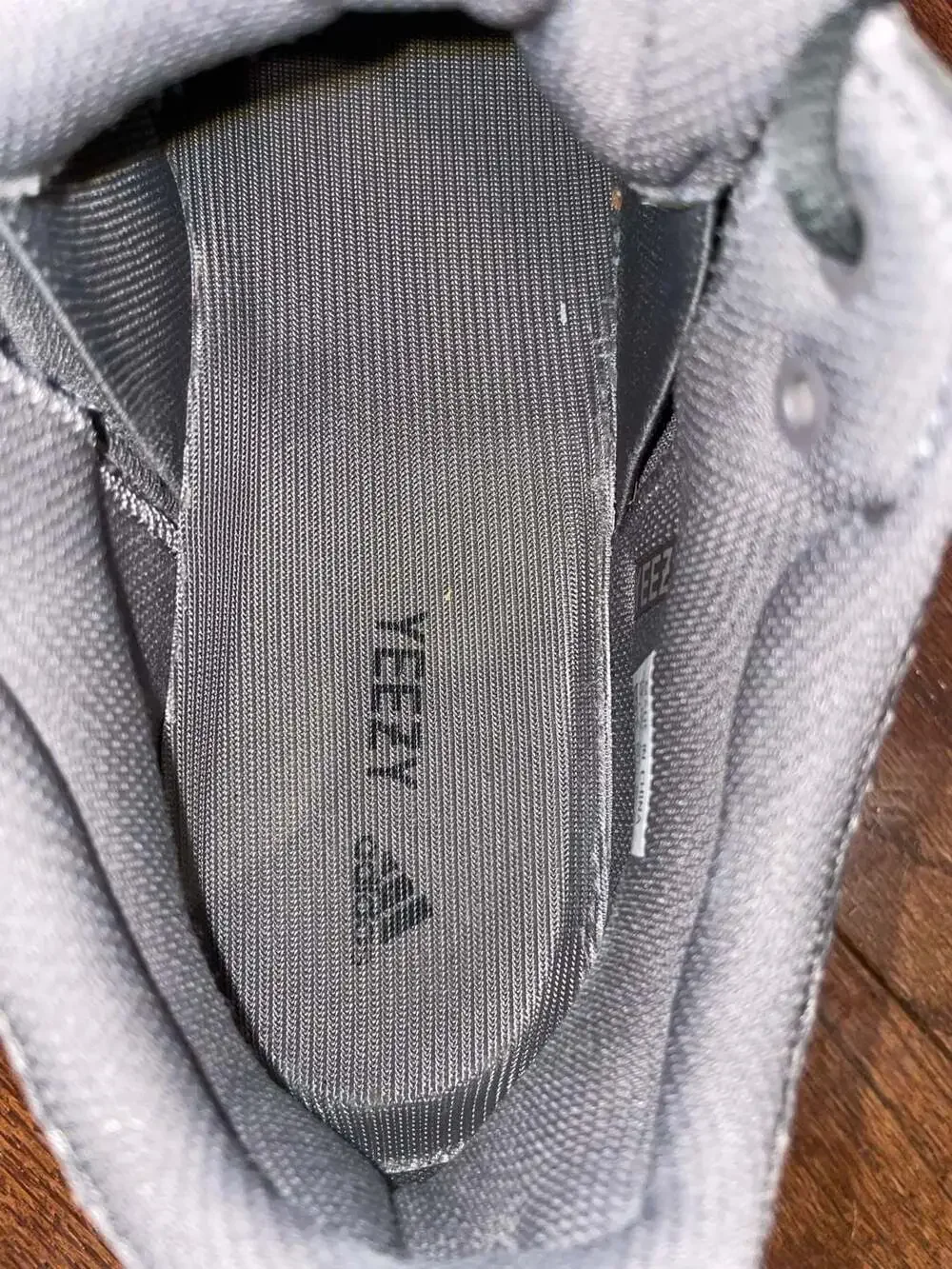 Adidas Yeezy Boost 700 Mauve Sneakers